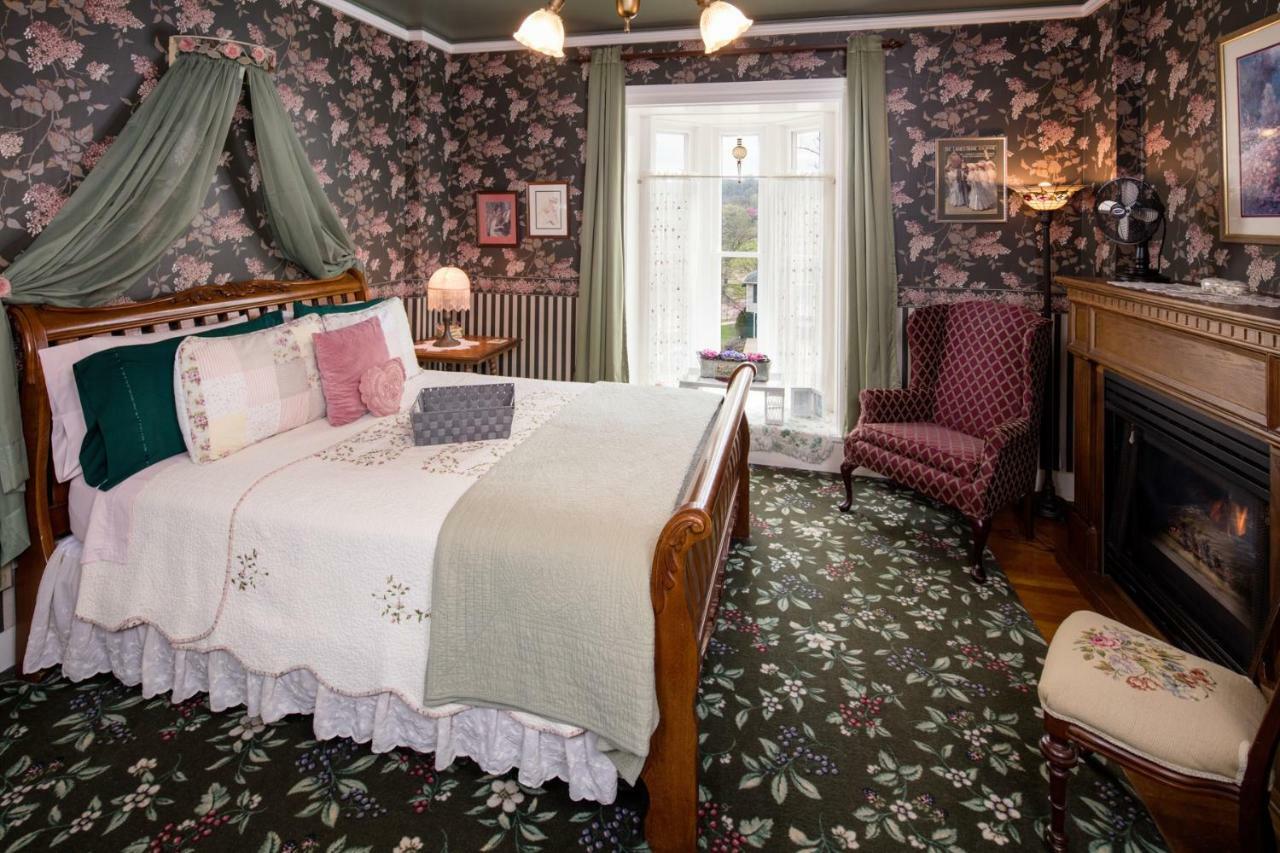 Bed and Breakfast The Steamboat House à Galena Extérieur photo