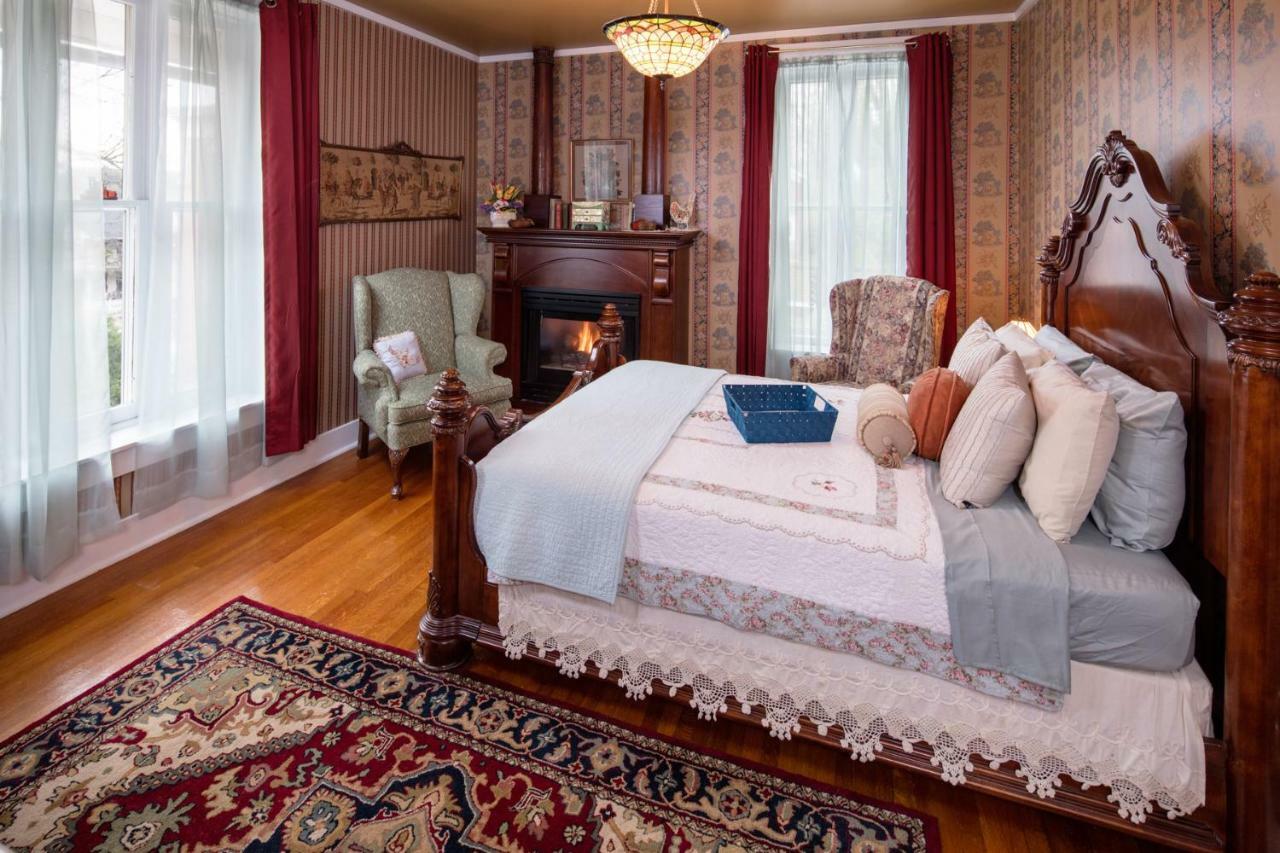 Bed and Breakfast The Steamboat House à Galena Extérieur photo